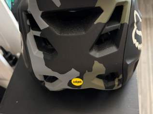 Ich verkaufe meinen Fox Speedframe Pro Mountainbike-Helm mit MIPS-Technologie und trendigem Camouflage-Design. Mit seinem ikonischen Design