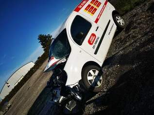Unfallfahrzeug Kangoo Express dCi 110 EU6 L1, 2500 €, Auto & Fahrrad-Autos in 3251 Gemeinde Purgstall an der Erlauf