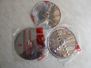 BOSCH - Reibe u Raspel u Schneidescheibe f BOSCH Küchenmaschine - ( Preis für alle 3 zusammen ) für BOSCH Gemüseraspel / Durchlaufschnitzler, 4 €, Haus, Bau, Garten-Haushaltsgeräte in 5026 Salzburg BOSCH - Reibe u Raspel u Schneidescheibe f BOSCH Küchenmaschine - ( Preis für alle 3 zusammen ) für BOSCH Gemüseraspel / Durchlaufschnitzler, 4 €, Haus, Bau, Garten-Haushaltsgeräte in 5026 Salzburg