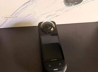 Insta360 X5 Action Cam 8K 360 Schwarz Essentials Bundle mit Zube