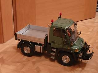 RC-Unimog U300 ferngesteuertes Modellfahrzeug RC-Unimog U300 ferngesteuertes Modellfahrzeug