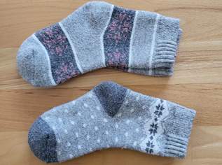 Socken 27-30, 1 €, Kindersachen-Kindermode in 2214 Gemeinde Auersthal