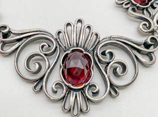 Antike Trachtenkette aus Silber mit Granaten