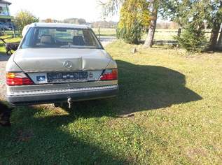 Oldtimer Mercedes Benz E200 W124 