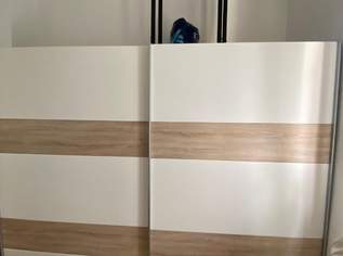 Kleiderschrank mit Schwebetüren , 380 €, Haus, Bau, Garten-Möbel & Sanitär in 1160 Ottakring