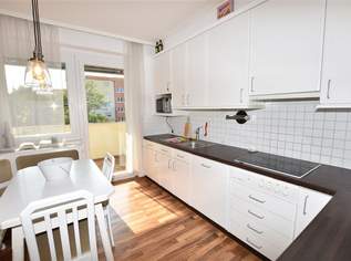 Geräumige Wohnung mit Sonnenbalkon in Ruhelage, 998 €, Immobilien-Wohnungen in 8047 