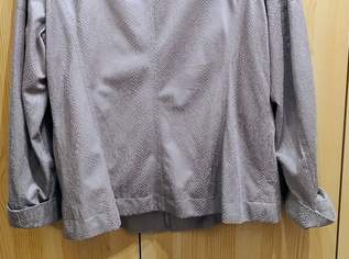 Jacke im Schlangenmotiv Jacke im Schlangenmotiv