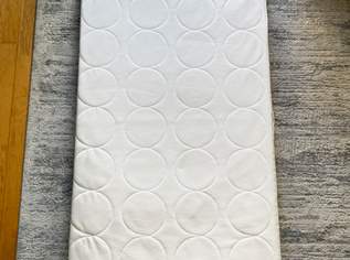 NEUWERTIG - IKEA JÄTTETRÖTT - Taschenfederkernmatratze Babybett - 70x140x11 cm, 45 €, Kindersachen-Kinderzimmer in 1120 Meidling