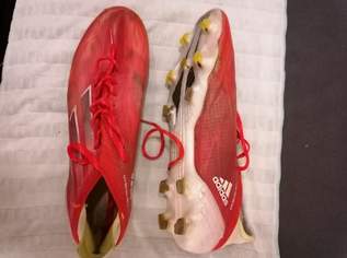Adidas/Nike Fußballschuhe, Größe 42/43 gebraucht., 20 €, Marktplatz-Sportgeräte & Zubehör in 1080 Josefstadt