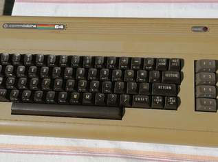 Commodore 64 mit umfangreichem Zubehör und sehr vielen SPIELEN, 250 €, Marktplatz-Computer, Handys & Software in 1100 Favoriten