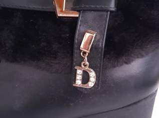 Neuwertige gefütterte Winterstiefel in Größe 40 Neuwertige gefütterte Winterstiefel in Größe 40