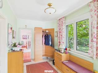 Ein Zuhause zum Verlieben - gepflegtes Einfamilienhaus mit traumhaften Naturgarten auf 1040 m² Eckgrundstück, 354000 €, Immobilien-Häuser in 7132 Frauenkirchen Ein Zuhause zum Verlieben - gepflegtes Einfamilienhaus mit traumhaften Naturgarten auf 1040 m² Eckgrundstück, 354000 €, Immobilien-Häuser in 7132 Frauenkirchen