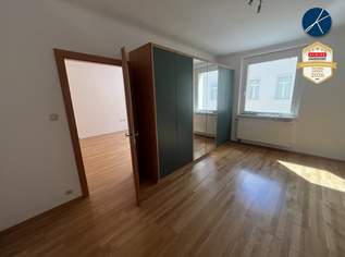 Sonnige zwei Zimmer + Küche | 3. Liftstock | Gute Lage, 919 €, Immobilien-Wohnungen in 1180 Währing