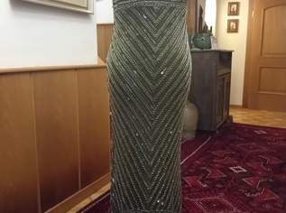 Abendkleid mit Strass und Pailletten , 48 €, Kleidung & Schmuck-Damenkleidung in 9321 Passering