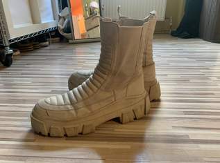 Große "Moonboots", 5 €, Kleidung & Schmuck-Herrenkleidung in 1170 Hernals Große "Moonboots", 5 €, Kleidung & Schmuck-Herrenkleidung in 1170 Hernals
