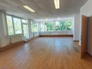 Büro oder Ordination in ruhiger Salzachlage in Salzburg Stadt mieten, 2989.94 €, Immobilien-Gewerbeobjekte in 5020 Salzburg