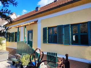 PRIVAT - entzückendes Haus, ruhige Lage Pottenstein bei Wien - zentraler Wohnbereich saniert, oberer Garten mit schöner Aussicht. (Provisionsfrei), 273000 €, Immobilien-Häuser in 2563 Katastralgemeinde Pottenstein
