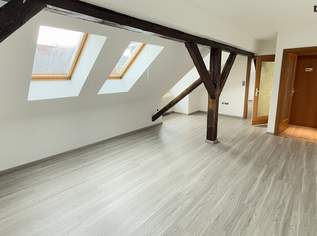 Teilsanierte Dachgeschosswohnung mit 3 Zimmern im Zentrum von Trofaiach, 69500 €, Immobilien-Wohnungen in 8793 Trofaiach