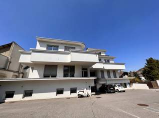 moderne Ordinationsräume mit Blick am Schlossberg | großzügige Außenflächen, 1857.72 €, Immobilien-Gewerbeobjekte in 2410 Gemeinde Hainburg an der Donau