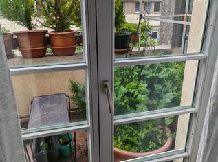 Gegen Kostenbeteiligung 25 qm mit 6 qm Balkon und begehbaren Schrank in WG. Zimmer direkt an der U4 Heiligenstadt Gegen Kostenbeteiligung 25 qm mit 6 qm Balkon und begehbaren Schrank in WG. Zimmer direkt an der U4 Heiligenstadt