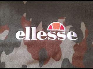 ELLESSE Hoodie Camouflage, 19 €, Kleidung & Schmuck-Herrenkleidung in 1220 Donaustadt