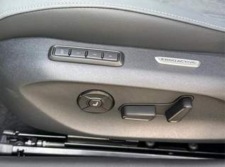 Passat Variant Business DSG+AHK+PANO+NAVI+ACC..., 44163 €, Auto & Fahrrad-Autos in 6844 Gemeinde Altach