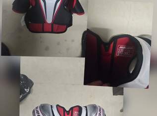Eishockeyausrüstung Junior, 55 €, Marktplatz-Sportgeräte & Zubehör in 9800 Spittal an der Drau Eishockeyausrüstung Junior, 55 €, Marktplatz-Sportgeräte & Zubehör in 9800 Spittal an der Drau