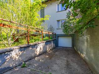 GROßZÜGIGE LIEGENSCHAFT MIT GARAGE IN STOCKERAUER STADTLAGE!, 367000 €, Immobilien-Häuser in 2000 Gemeinde Stockerau