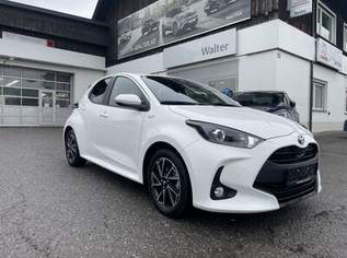 Yaris 1,5 VVT-i Hybrid Active Drive, 19980 €, Auto & Fahrrad-Autos in 6911 Lochau