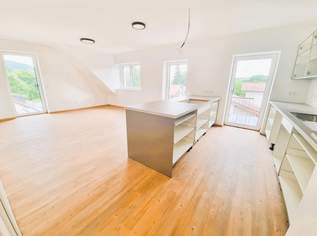 Erstbezug über den Dächern – 2-Zimmer-Dachgeschosswohnung mit zwei Balkonen & Stil, 1199 €, Immobilien-Wohnungen in 5164 Seeham