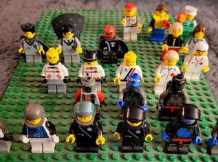 LEGO 22 Stk. versch. Lego-Figuren, 30 €, Kindersachen-Spielzeug in 1100 Favoriten