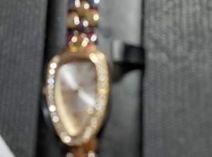 Dronna - Personalisierte Kristall Damen Uhr, 160 €, Kleidung & Schmuck-Accessoires, Uhren, Schmuck in 5071 Himmelreich