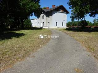 Einmalige Gelegenheit. - Bahnhofsgebäude mit großzügigem Grundstück!!!, 348000 €, Immobilien-Häuser in 2054 Gemeinde Haugsdorf