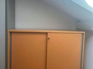 25€ VB Kasten fürs Büro - mit 2 Ablageflächen, 25 €, Haus, Bau, Garten-Möbel & Sanitär in 1220 Donaustadt