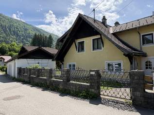 Großzügiges sanierungsbedürftiges Wohnhaus, 260000 €, Immobilien-Häuser in 4802 Ebensee am Traunsee