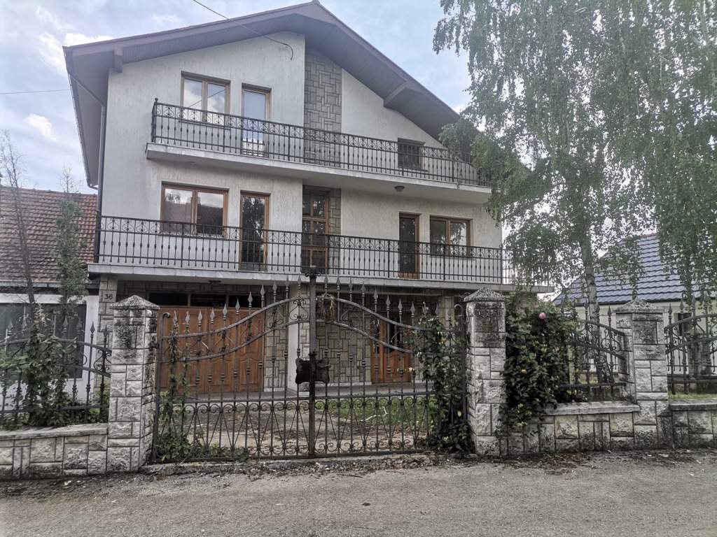 Haus 300 qm in Mladenovac-Serbien