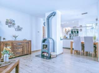 Zirl: Hochwertig renovierte 3-Zimmer-Wohnung mit Balkon und TG-Stellplatz in sonniger Ruhelage, 449000 €, Immobilien-Wohnungen in 6170 Marktgemeinde Zirl