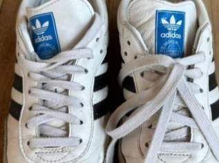 Coole Adidas Sneakers , 50 €, Kleidung & Schmuck-Damenkleidung in 5061 Elsbethen Coole Adidas Sneakers , 50 €, Kleidung & Schmuck-Damenkleidung in 5061 Elsbethen