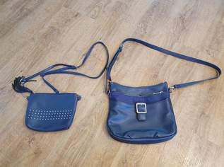Damen Umhängetaschen 2 Stk. Dunkelblau Kunstleder Nieten Fransen C&A, 5 €, Kleidung & Schmuck-Accessoires, Uhren, Schmuck in 3200 Gemeinde Ober-Grafendorf