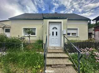 Sanierungsbedürftiges Wohnhaus mit Garten, Terrasse und Entwicklungspotenzial in Hauskirchen!, 79000 €, Immobilien-Häuser in 2184 Hauskirchen Sanierungsbedürftiges Wohnhaus mit Garten, Terrasse und Entwicklungspotenzial in Hauskirchen!, 79000 €, Immobilien-Häuser in 2184 Hauskirchen