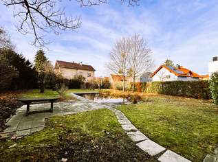 Großes Eckgrundstück mit Einfamilienhaus aus 1928 und Bio Schwimmteich!, 1700000 €, Immobilien-Grund und Boden in 1230 Liesing