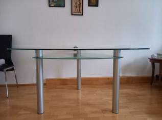 Eleganter Glasstisch mit 4 Lederstühlen