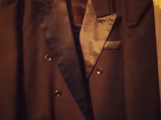 WENN DIESE SMOKINGJACKEN REDEN KÖNNTEN.....